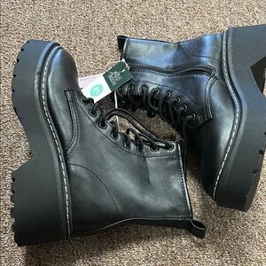 Wild Fable Black Ankle Booties with Sturdy Soles